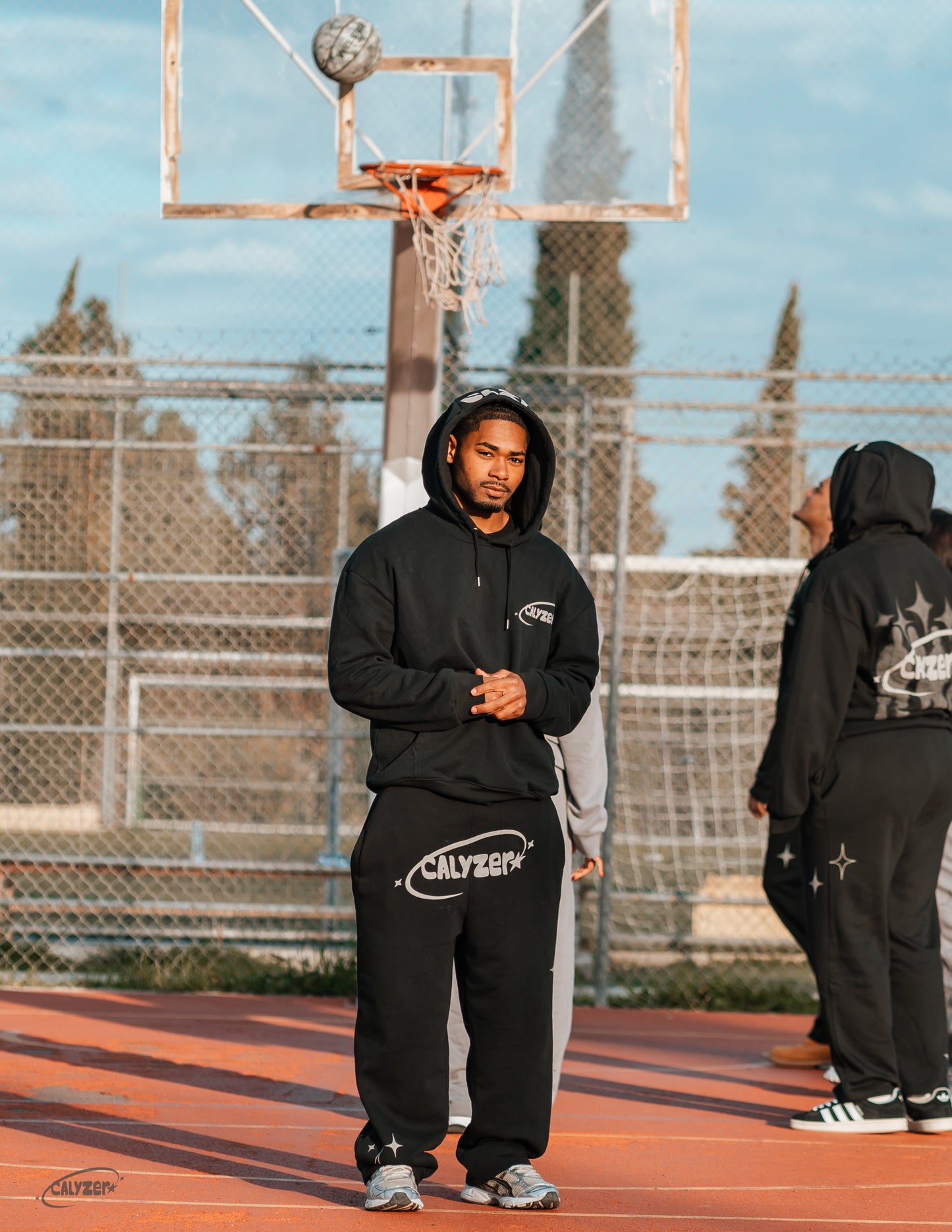 Calyzer® Premium Oversized Hoodie – Minimal Streetwear Comfort